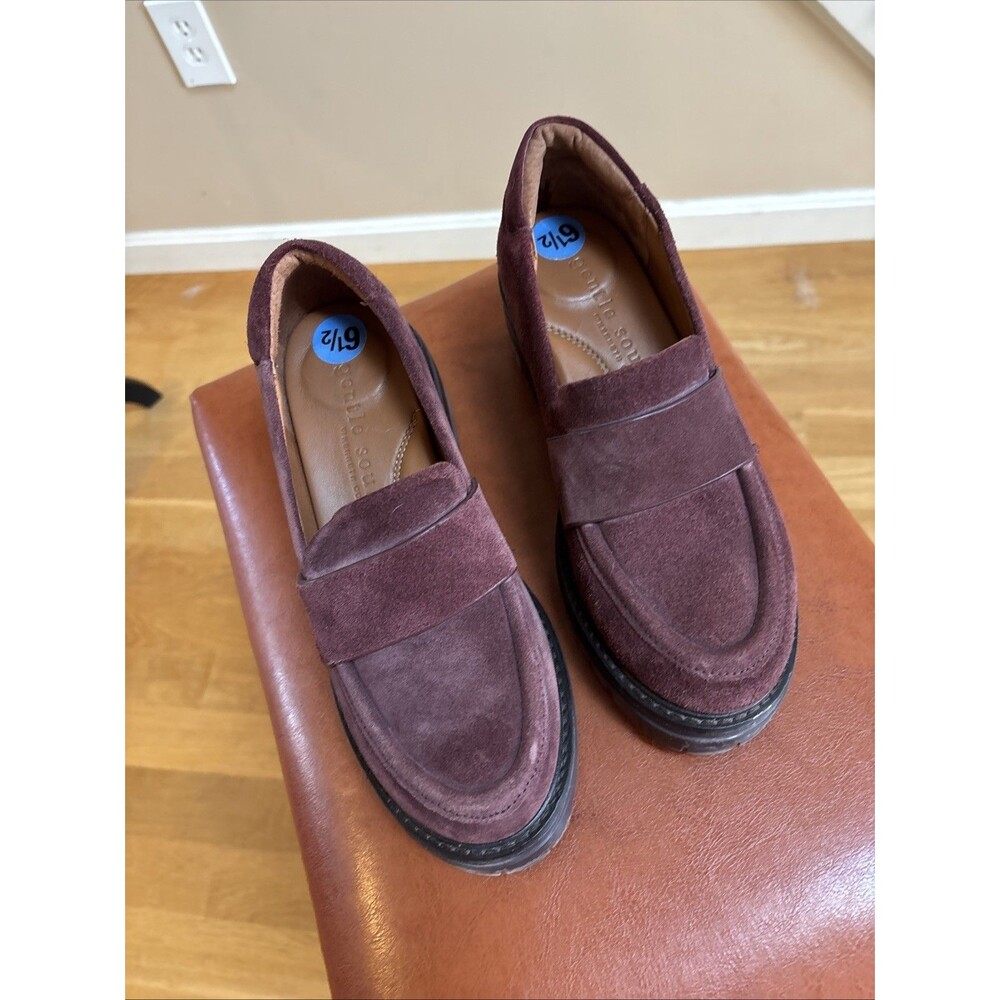 Women’s Gentle Soul Kenneth Cole Brenda Loafer Burgundy Plum  Size 6.5